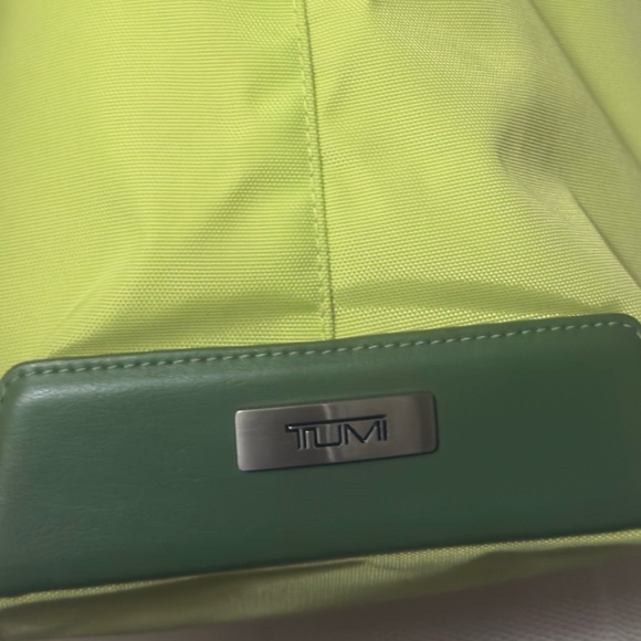 Tumi Green Tote Bag excellent condition - Picture 15 of 17